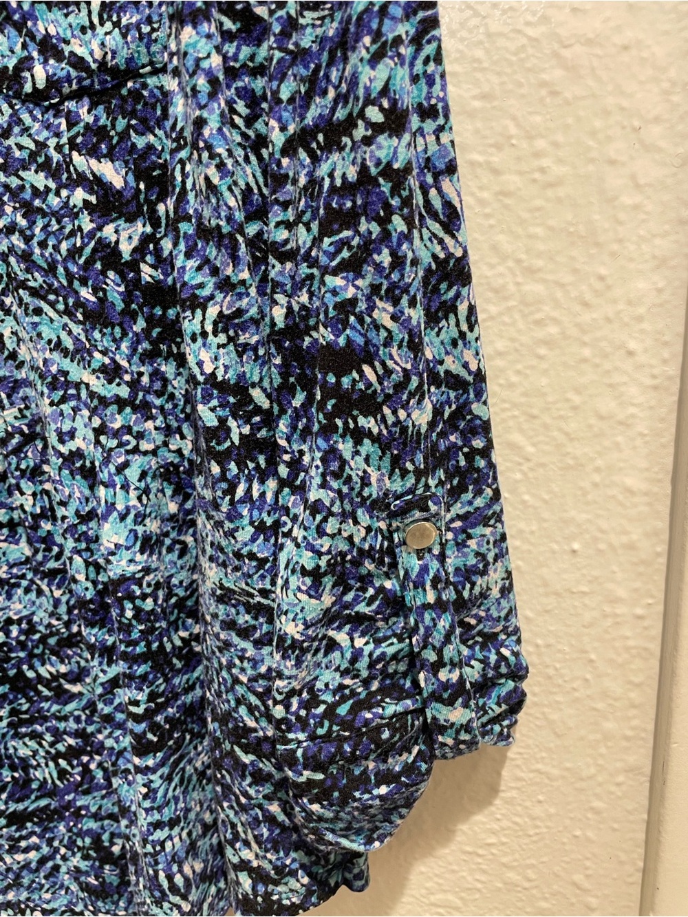 Roz & Ali Blue Mosaic Printed Blouse Top - Size M 🌟 - Picture 5 of 7